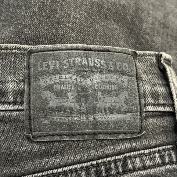 Levi”s Mile High Cropped Wide Leg Jean Size 29 x 27 Faded Black Button Fly - Picture 5 of 9